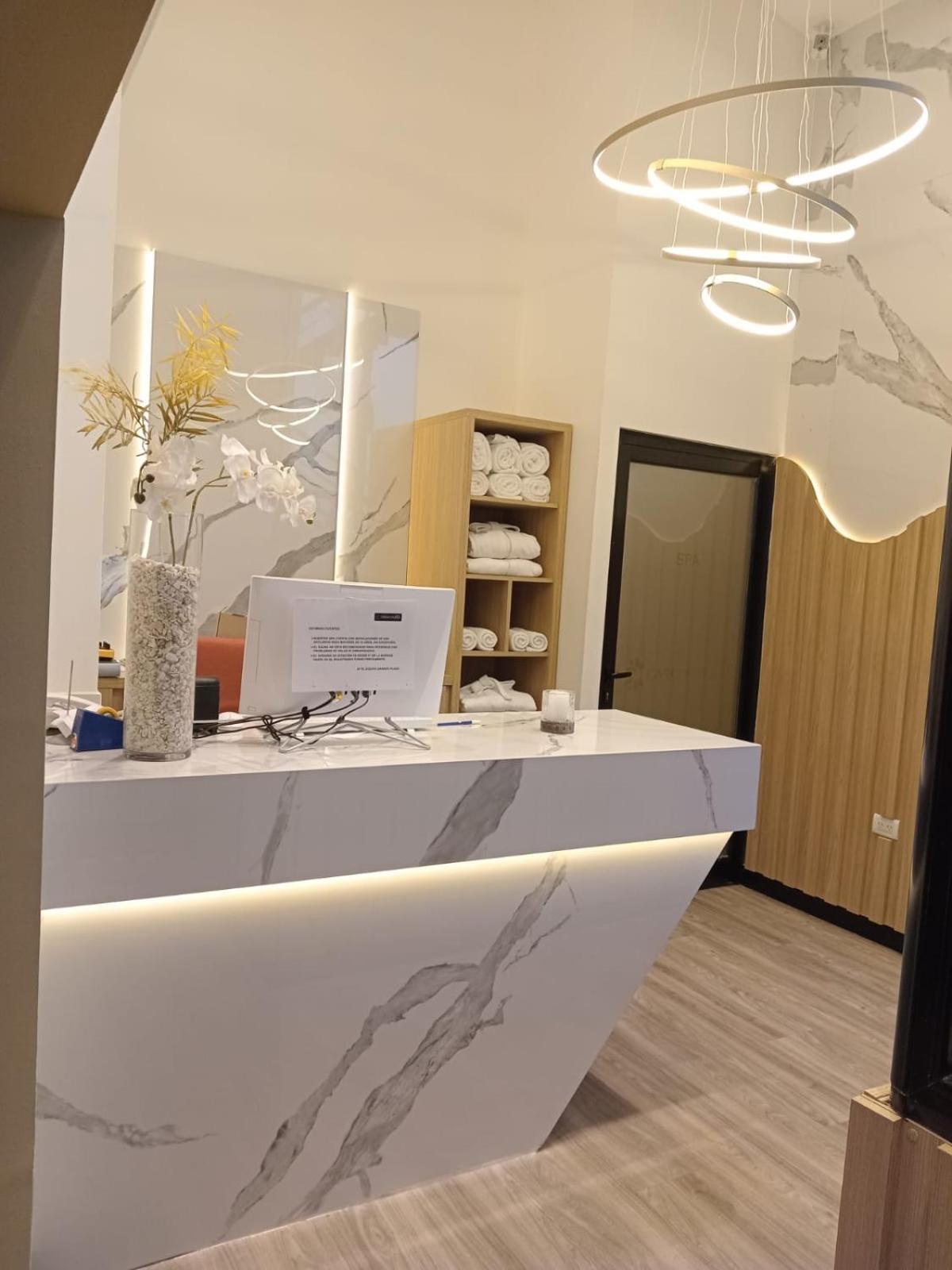 Отель Garden Plaza Сан-Мигель-де-Тукуман Экстерьер фото